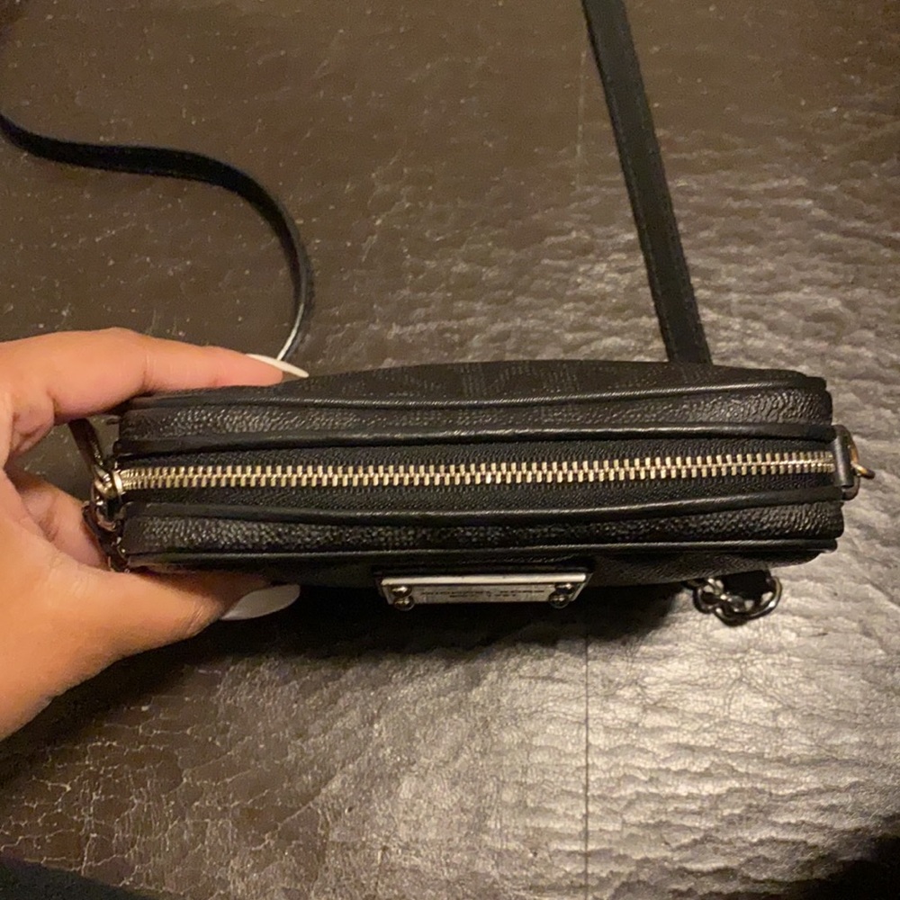 Crossbody - Picture 7 of 7